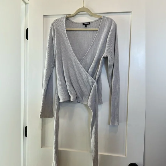 Express Women’s faux wrap sweater - Large - Picture 3 of 6